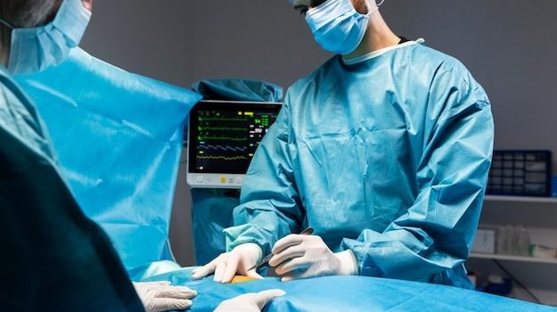 Хирургия в клинике: лучшие специалисты и оборудование