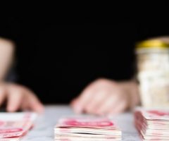 Обзор быстрых займов и микрокредитов при нехватке денег до зарплаты
