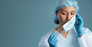 Медицинская одежда: Тренды и инновации в производстве для медицинской отрасли