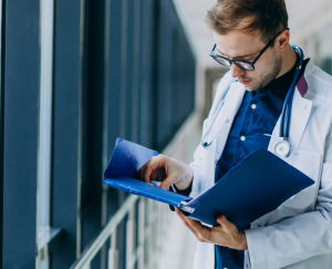 Детская стоматология в Феодосии: профилактика, лечение и комфорт для ребёнка